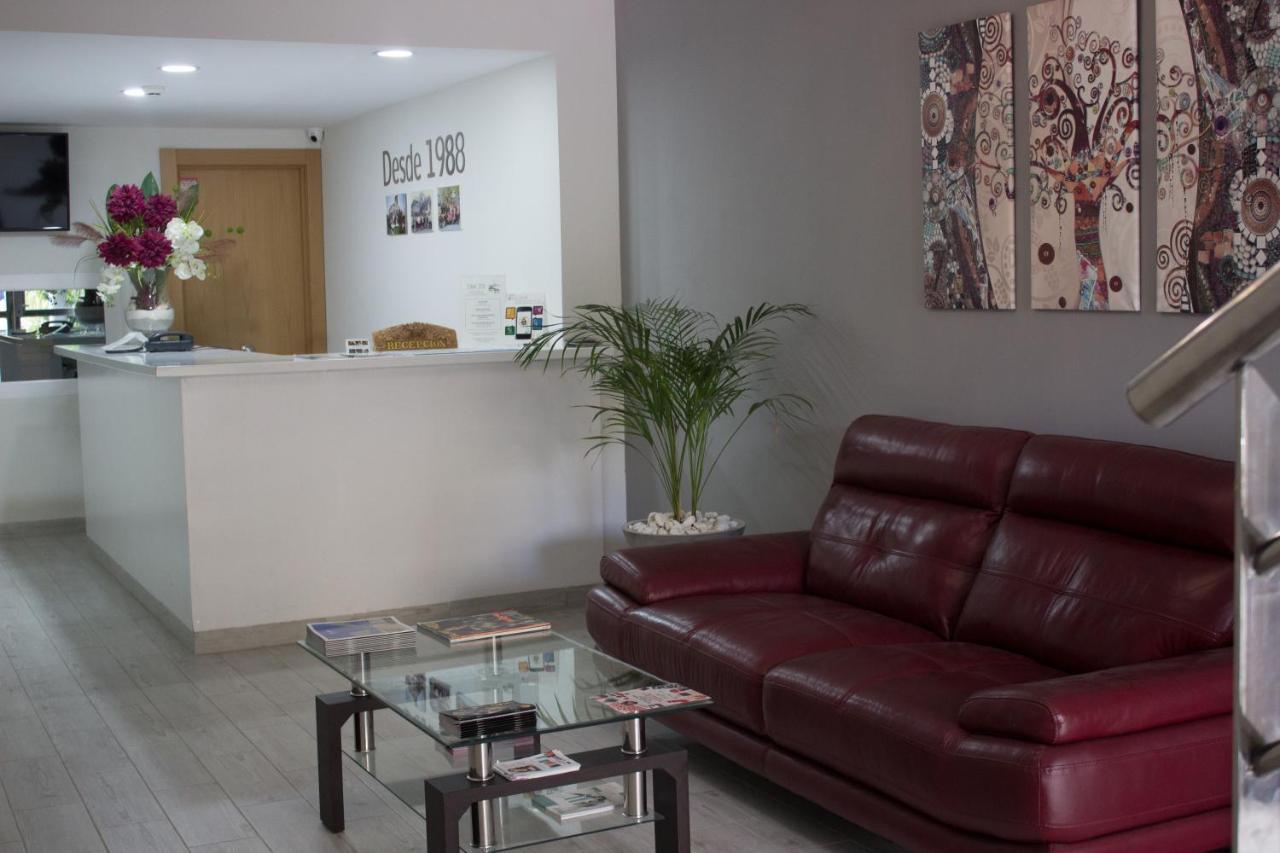 Hostal Mont Royal Alicante Exterior foto