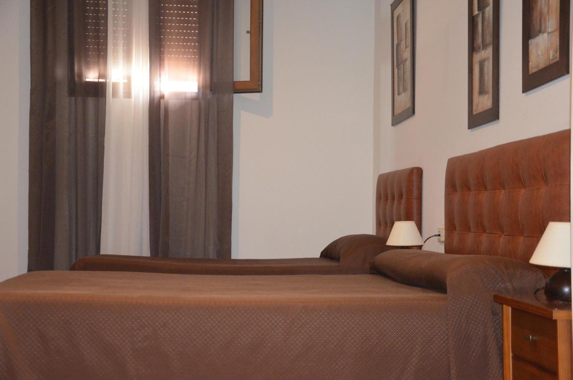 Hostal Mont Royal Alicante Exterior foto