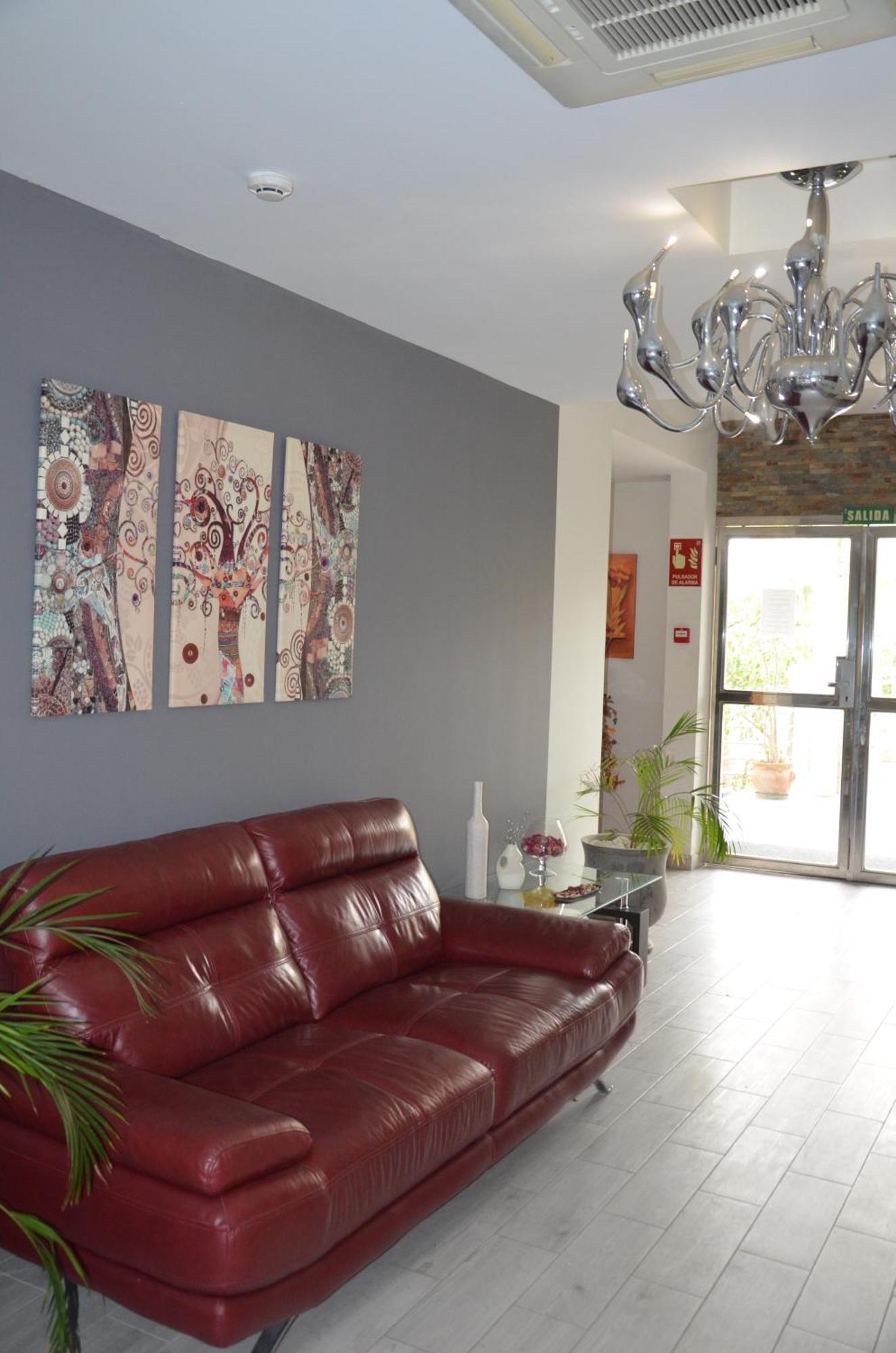 Hostal Mont Royal Alicante Exterior foto