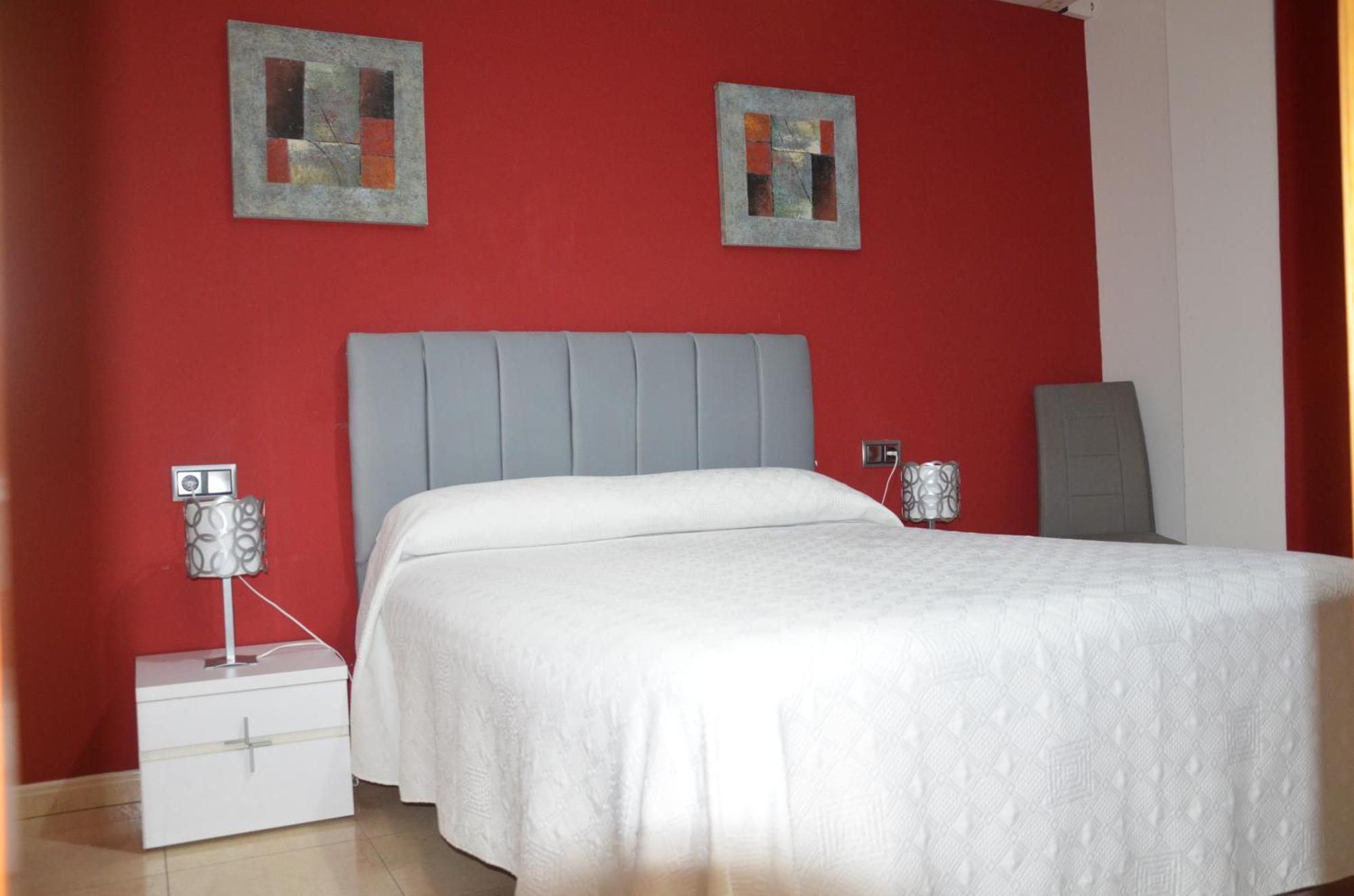 Hostal Mont Royal Alicante Exterior foto