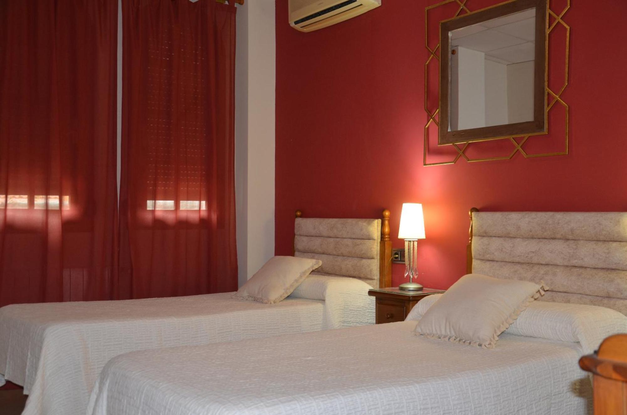 Hostal Mont Royal Alicante Exterior foto