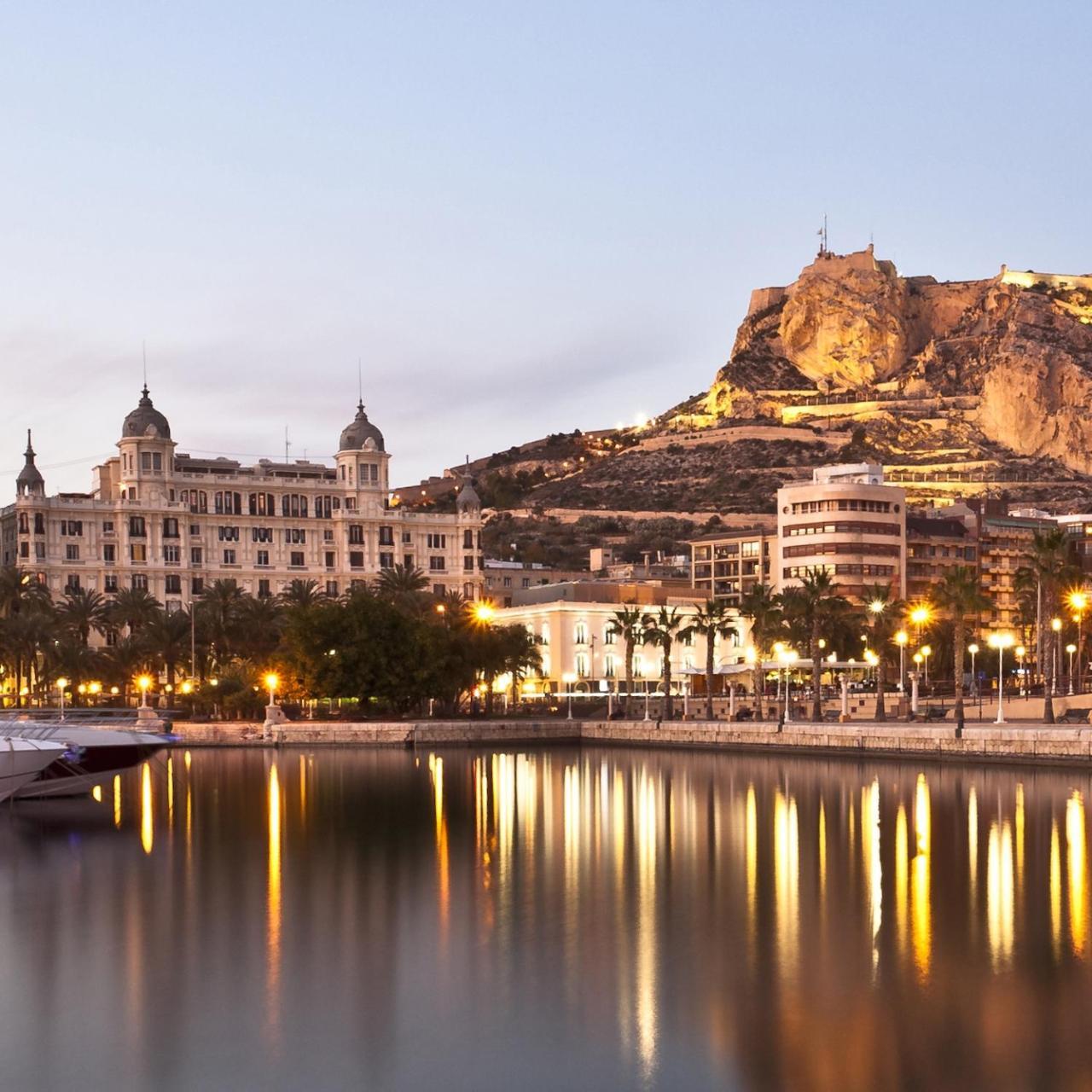Hostal Mont Royal Alicante Exterior foto